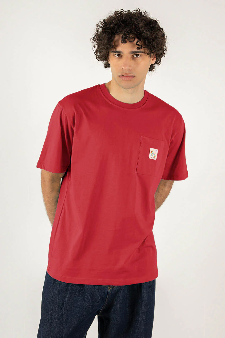 T-Shirt rouge ballon caniche