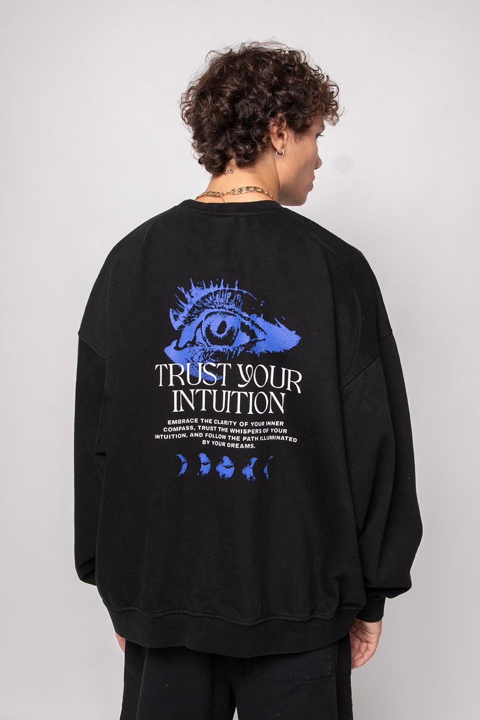 Washed Eye Trust Your Intuition Sweatshirt Noir